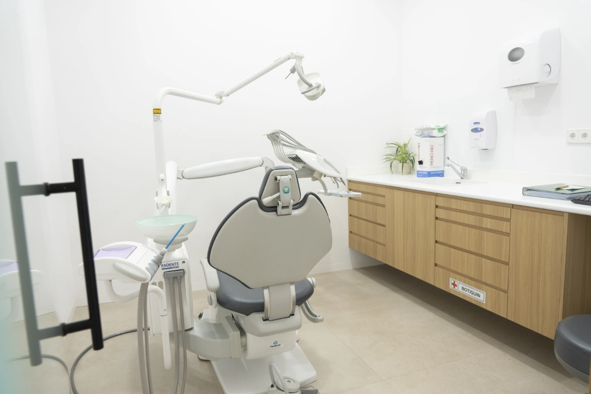 instalaciones clinica dental pons fuster murcia (18)